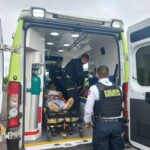 Oficiales de Policía Morelia brindan primeros auxilios en accidente automovilístico