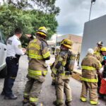 Policía Morelia, Bomberos y Protección Civil controlan fuga de ácido clorhídrico en embotelladora de Calzada La Huerta